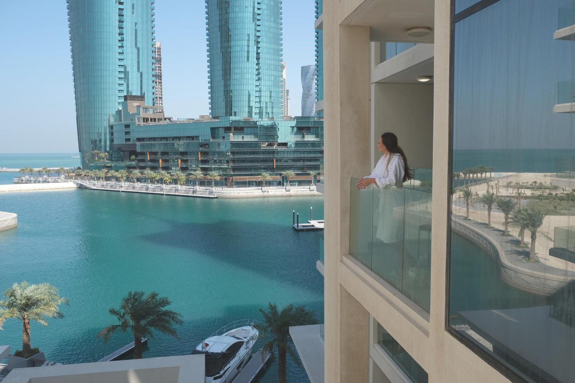 麦纳麦 Charthouse Bahrain酒店 外观 照片 View of the Marina from a hotel